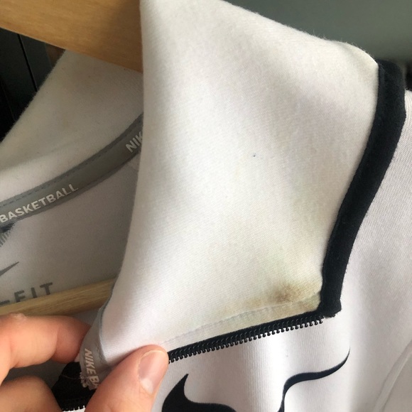 Nike sweater - Picture 4 of 4